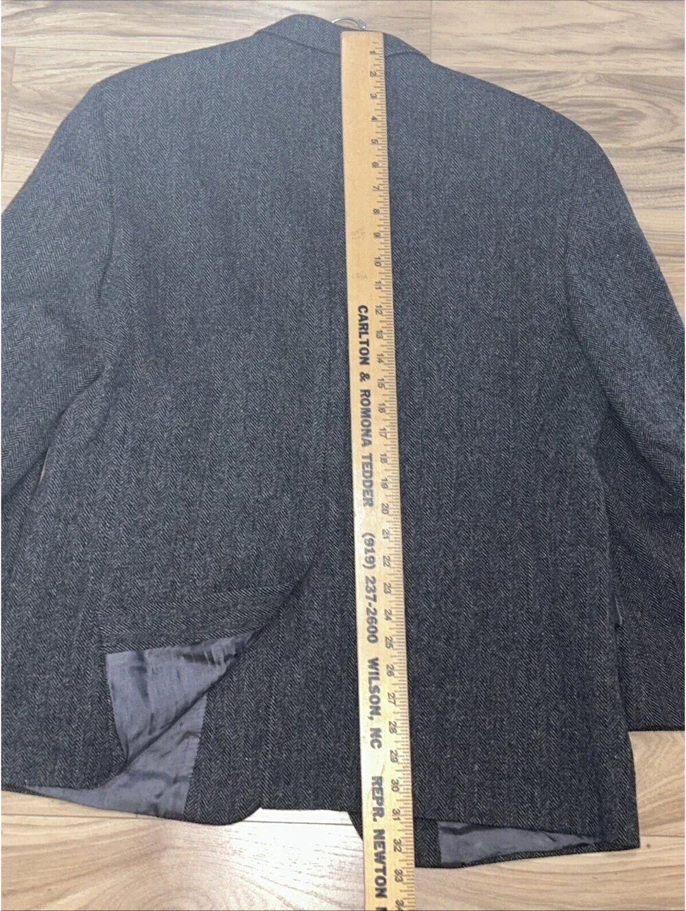 Vintage Brooks Brother 346 Dark Gray Herringbone 44S Men’s Blazer Sports Coat